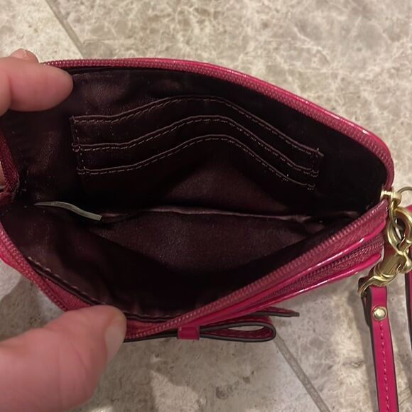 Coach Poppy Signature Bow Wristlet Fuchsia & Gold - Picture 9 of 17